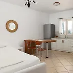 Almar Apartment